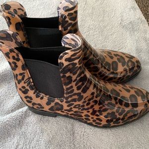 Lifestride rubber/clear cheetah Chelsea rainboot 9
